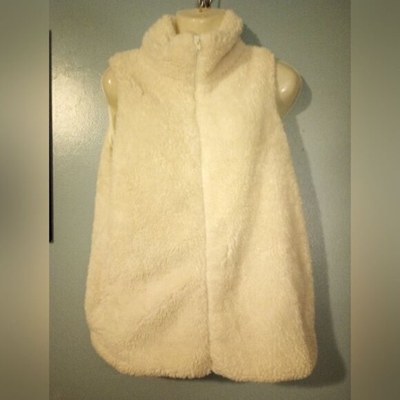 - Sherpa full zip vest with pockets - Picture 3 of 11